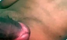 Vídeo amador gay de um homem peruano e brasileiro se masturbando