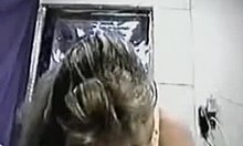 Amatérska blondínka dáva horúci POV fajčenie na vlaku v tomto horúcom videu
