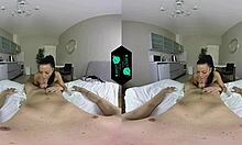 VR - Развратная пара в горячем парении в постели