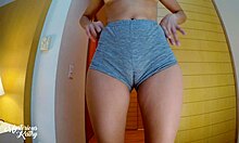 Mysteriouskathy muestra su gran trasero en sexys bodysuits