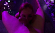 Amanda Borges gir kjæresten en blowjob ved bassengkanten og dyp hals