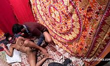 Η θεία δαχτυλώνει το μουνί της για να πετύχει έντονο οργασμό στο σπιτικό ινδικό βίντεο