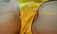 Σπέρμα σε σατένι εσώρουχα - μεγάλα φορτία και γυαλιστερά φινίρισμα