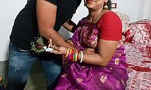 Una pareja india se pone dura con un creampie en el día de las rosas