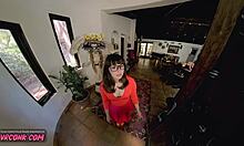Velma Dinkleys slemme VR-pornoeventyr med kuk og cumshot
