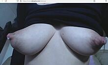 Den hotteste tyske babe med store brystvorter
